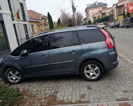 Серый Ситроен С4 Пикассо, объемом двигателя 2 л и пробегом 390 тыс. км за 7200 $, фото 2 на Automoto.ua