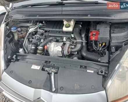 Серый Ситроен С4 Пикассо, объемом двигателя 1.56 л и пробегом 320 тыс. км за 5750 $, фото 16 на Automoto.ua