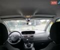 Серый Ситроен С4 Пикассо, объемом двигателя 1.56 л и пробегом 320 тыс. км за 5750 $, фото 10 на Automoto.ua