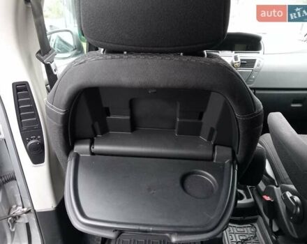 Серый Ситроен С4 Пикассо, объемом двигателя 1.56 л и пробегом 320 тыс. км за 5750 $, фото 11 на Automoto.ua