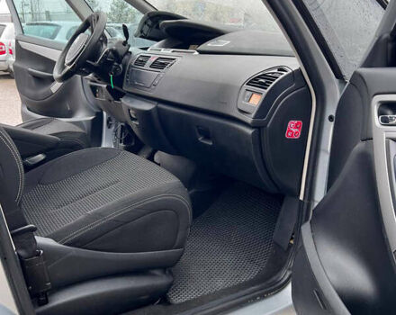 Серый Ситроен С4 Пикассо, объемом двигателя 1.56 л и пробегом 244 тыс. км за 4500 $, фото 11 на Automoto.ua