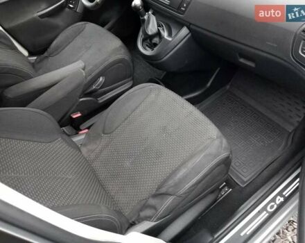 Серый Ситроен С4 Пикассо, объемом двигателя 1.56 л и пробегом 320 тыс. км за 5750 $, фото 6 на Automoto.ua