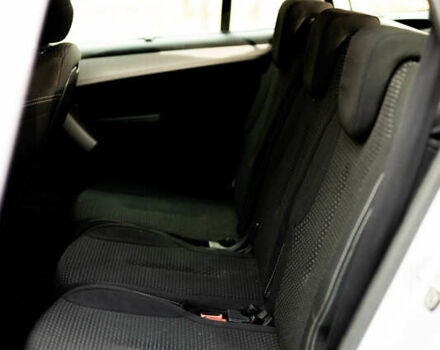 Серый Ситроен С4 Пикассо, объемом двигателя 1.6 л и пробегом 285 тыс. км за 5400 $, фото 11 на Automoto.ua