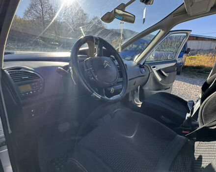 Сітроен С4 Пікассо 2010 у Косове на Automoto.ua Сірий Сітроен С4 Пікассо, об'ємом двигуна 1.6 л та пробігом 234 тис. км за 5700 $, фото 9 на Automoto.ua