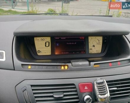 Серый Ситроен С4 Пикассо, объемом двигателя 1.56 л и пробегом 320 тыс. км за 5750 $, фото 14 на Automoto.ua