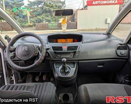 Серый Ситроен С4 Пикассо, объемом двигателя 1.6 л и пробегом 212 тыс. км за 5600 $, фото 8 на Automoto.ua