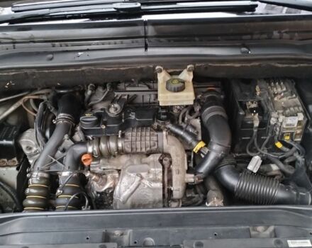 Серый Ситроен С4 Пикассо, объемом двигателя 1.6 л и пробегом 296 тыс. км за 5850 $, фото 6 на Automoto.ua