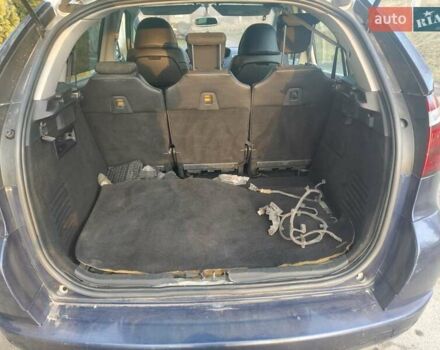 Сірий Сітроен С4 Пікассо, об'ємом двигуна 2 л та пробігом 240 тис. км за 3999 $, фото 21 на Automoto.ua