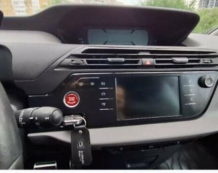 Серый Ситроен С4 Пикассо, объемом двигателя 1.56 л и пробегом 320 тыс. км за 9900 $, фото 9 на Automoto.ua