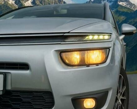 Серый Ситроен С4 Пикассо, объемом двигателя 1.56 л и пробегом 320 тыс. км за 9900 $, фото 6 на Automoto.ua