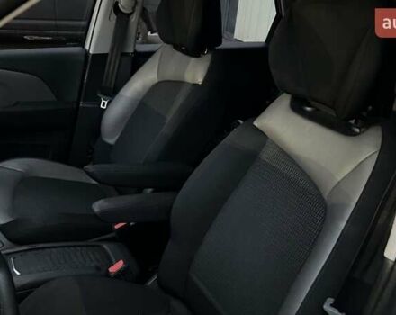 Серый Ситроен С4 Пикассо, объемом двигателя 1.56 л и пробегом 107 тыс. км за 10500 $, фото 33 на Automoto.ua