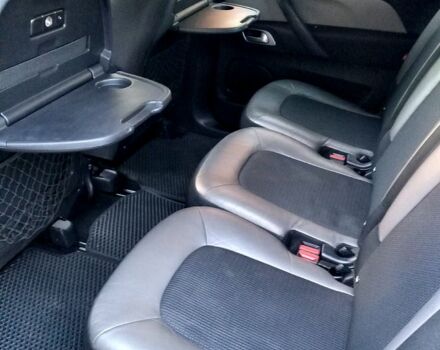 Сірий Сітроен С4 Пікассо, об'ємом двигуна 1.6 л та пробігом 257 тис. км за 9700 $, фото 4 на Automoto.ua