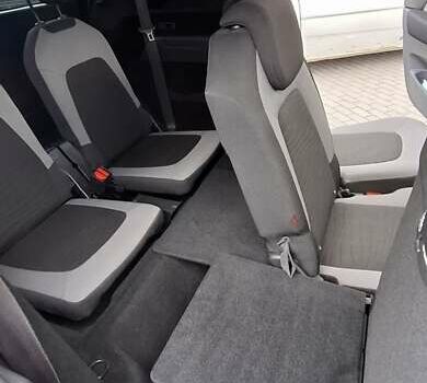 Серый Ситроен С4 Пикассо, объемом двигателя 1.56 л и пробегом 320 тыс. км за 9900 $, фото 16 на Automoto.ua