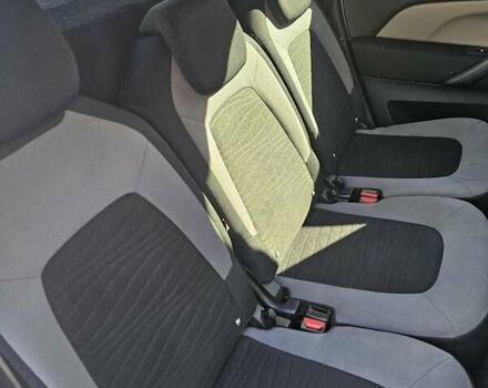 Ситроен С4 Пикассо 2014 в Одессе на Automoto.ua Серый Ситроен С4 Пикассо, объемом двигателя 1.56 л и пробегом 125 тыс. км за 9100 $, фото 3 на Automoto.ua