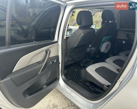 Ситроен С4 Пикассо 2014 в Стрые на Automoto.ua Серый Ситроен С4 Пикассо, объемом двигателя 1.56 л и пробегом 253 тыс. км за 8750 $, фото 14 на Automoto.ua