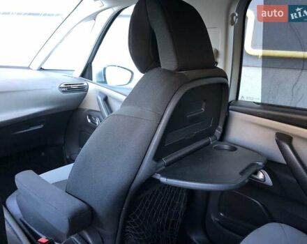 Сірий Сітроен С4 Пікассо, об'ємом двигуна 1.6 л та пробігом 180 тис. км за 9990 $, фото 60 на Automoto.ua