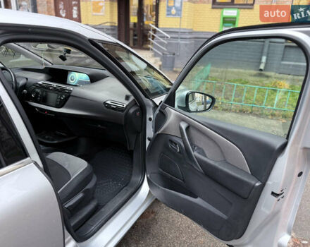 Сірий Сітроен С4 Пікассо, об'ємом двигуна 1.56 л та пробігом 170 тис. км за 10500 $, фото 16 на Automoto.ua