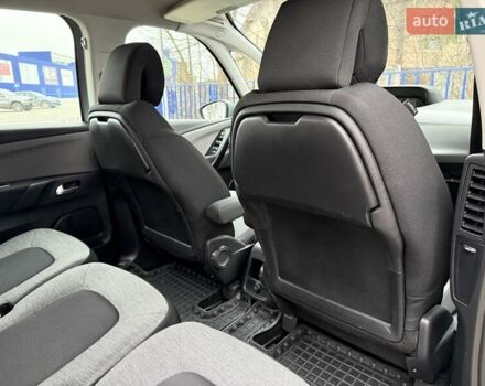 Сірий Сітроен С4 Пікассо, об'ємом двигуна 1.6 л та пробігом 265 тис. км за 9499 $, фото 27 на Automoto.ua