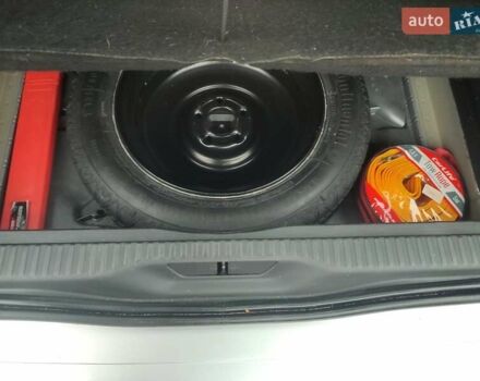 Серый Ситроен С4 Пикассо, объемом двигателя 1.56 л и пробегом 228 тыс. км за 12500 $, фото 20 на Automoto.ua