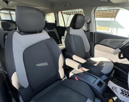 Ситроен С4 Пикассо 2016 в Белой Церкве на Automoto.ua Серый Ситроен С4 Пикассо, объемом двигателя 1.6 л и пробегом 202 тыс. км за 10600 $, фото 17 на Automoto.ua