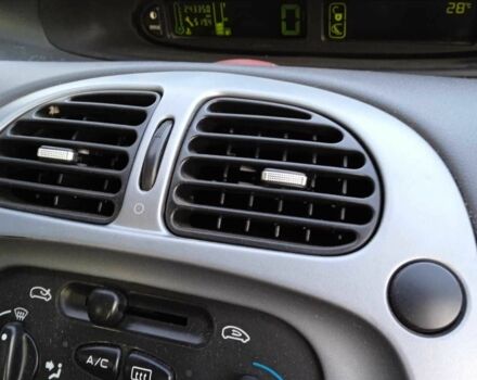 Серый Ситроен С4 Пикассо, объемом двигателя 1.6 л и пробегом 220 тыс. км за 4000 $, фото 6 на Automoto.ua