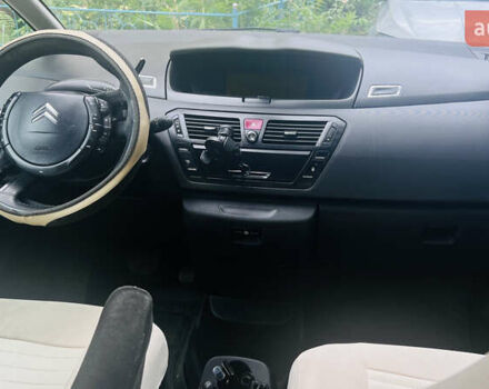 Сірий Сітроен С4 Пікассо, об'ємом двигуна 1.56 л та пробігом 240 тис. км за 4750 $, фото 6 на Automoto.ua