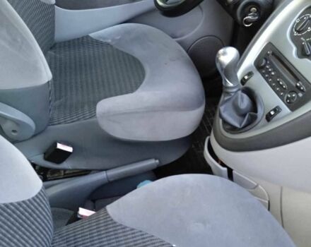 Серый Ситроен С4 Пикассо, объемом двигателя 1.6 л и пробегом 220 тыс. км за 4000 $, фото 3 на Automoto.ua