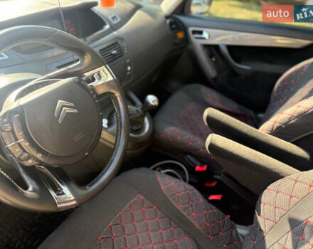 Серый Ситроен С4 Пикассо, объемом двигателя 1.56 л и пробегом 242 тыс. км за 5700 $, фото 14 на Automoto.ua