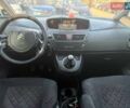 Серый Ситроен С4 Пикассо, объемом двигателя 1.56 л и пробегом 242 тыс. км за 6700 $, фото 12 на Automoto.ua