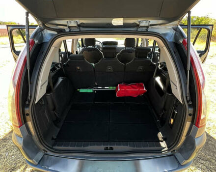 Ситроен С4 Пикассо 2008 в Одессе на Automoto.ua Серый Ситроен С4 Пикассо, объемом двигателя 2 л и пробегом 232 тыс. км за 4800 $, фото 4 на Automoto.ua