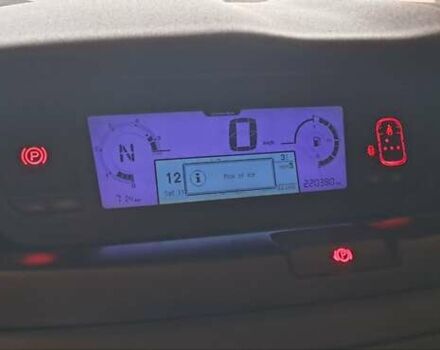 Серый Ситроен С4 Пикассо, объемом двигателя 1.56 л и пробегом 222 тыс. км за 5555 $, фото 20 на Automoto.ua