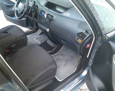 Серый Ситроен С4 Пикассо, объемом двигателя 1.6 л и пробегом 223 тыс. км за 5500 $, фото 6 на Automoto.ua