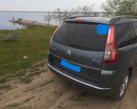 Серый Ситроен С4 Пикассо, объемом двигателя 1.6 л и пробегом 223 тыс. км за 5500 $, фото 3 на Automoto.ua