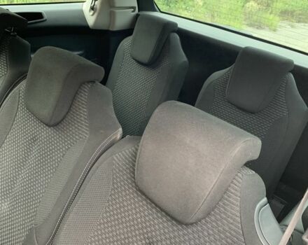 Серый Ситроен С4 Пикассо, объемом двигателя 2 л и пробегом 350 тыс. км за 6000 $, фото 7 на Automoto.ua