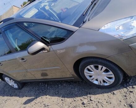 Сірий Сітроен С4 Пікассо, об'ємом двигуна 0 л та пробігом 250 тис. км за 6700 $, фото 2 на Automoto.ua