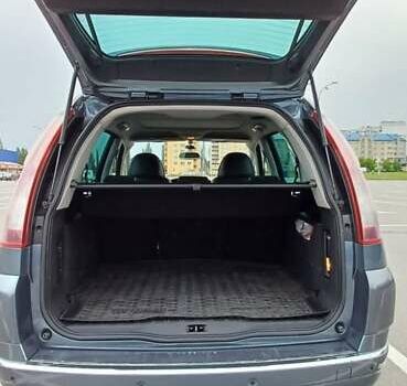 Серый Ситроен С4 Пикассо, объемом двигателя 2 л и пробегом 212 тыс. км за 7999 $, фото 4 на Automoto.ua