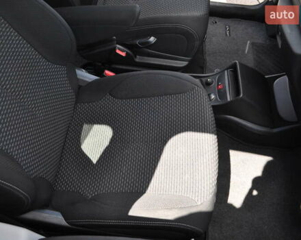 Серый Ситроен С4 Пикассо, объемом двигателя 1.6 л и пробегом 206 тыс. км за 8300 $, фото 19 на Automoto.ua