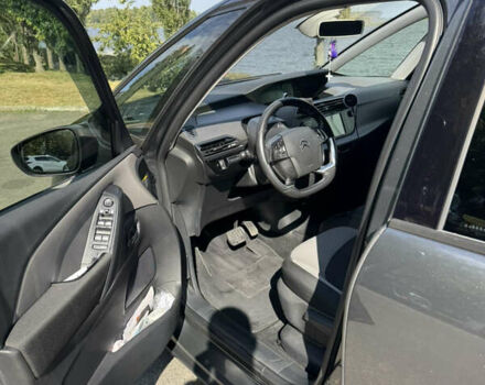 Серый Ситроен С4 Пикассо, объемом двигателя 1.56 л и пробегом 300 тыс. км за 11000 $, фото 8 на Automoto.ua