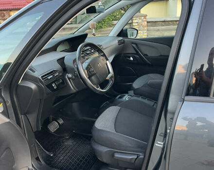 Серый Ситроен С4 Пикассо, объемом двигателя 2 л и пробегом 275 тыс. км за 10999 $, фото 8 на Automoto.ua