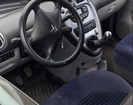 Серый Ситроен С4 Пикассо, объемом двигателя 1.6 л и пробегом 300 тыс. км за 4500 $, фото 1 на Automoto.ua