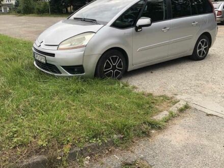 Сітроен С4 Пікассо 2007 у Чернівцях на Automoto.ua Сірий Сітроен С4 Пікассо, об'ємом двигуна 1.9 л та пробігом 300 тис. км за 4477 $, фото 1 на Automoto.ua