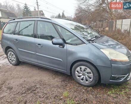 Серый Ситроен С4 Пикассо, объемом двигателя 2 л и пробегом 285 тыс. км за 5900 $, фото 1 на Automoto.ua