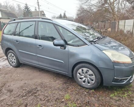 Серый Ситроен С4 Пикассо, объемом двигателя 2 л и пробегом 285 тыс. км за 5900 $, фото 1 на Automoto.ua