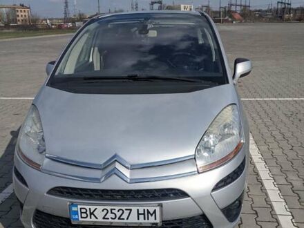Сітроен С4 Пікассо 2008 у Луцьку на Automoto.ua Сірий Сітроен С4 Пікассо, об'ємом двигуна 1.56 л та пробігом 238 тис. км за 5500 $, фото 1 на Automoto.ua
