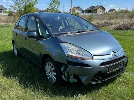 Сітроен С4 Пікассо 2008 у Черкасах на Automoto.ua Сірий Сітроен С4 Пікассо, об'ємом двигуна 2 л та пробігом 176 тис. км за 2950 $, фото 1 на Automoto.ua