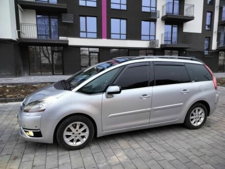 Сітроен С4 Пікассо 2009 у Івано-Франківську на Automoto.ua Сірий Сітроен С4 Пікассо, об'ємом двигуна 2 л та пробігом 240 тис. км за 6500 $, фото 1 на Automoto.ua