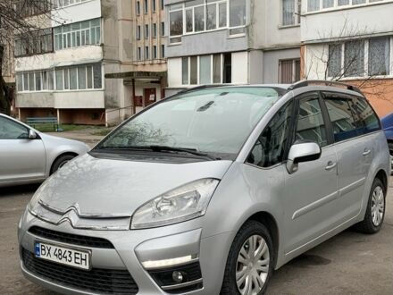 Сітроен С4 Пікассо 2011 у Старокостянтинів на Automoto.ua Сірий Сітроен С4 Пікассо, об'ємом двигуна 1.6 л та пробігом 243 тис. км за 6000 $, фото 1 на Automoto.ua