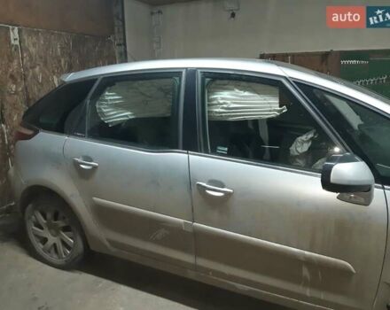 Серый Ситроен С4 Пикассо, объемом двигателя 2 л и пробегом 198 тыс. км за 3750 $, фото 1 на Automoto.ua