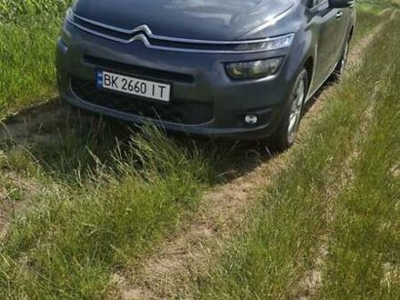 Ситроен С4 Пикассо 2015 в Ровно на Automoto.ua Серый Ситроен С4 Пикассо, объемом двигателя 1.56 л и пробегом 202 тыс. км за 9000 $, фото 1 на Automoto.ua