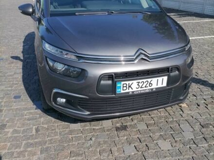 Ситроен С4 Пикассо 2017 в Ровно на Automoto.ua Серый Ситроен С4 Пикассо, объемом двигателя 1.6 л и пробегом 170 тыс. км за 12500 $, фото 1 на Automoto.ua
